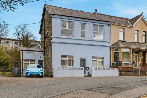 Llanover Road, Pontypool NP4