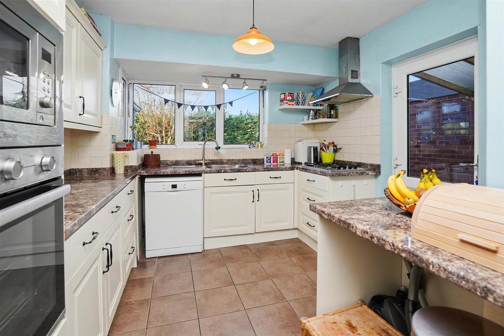 63 Beaufort Avenue-1.jpeg