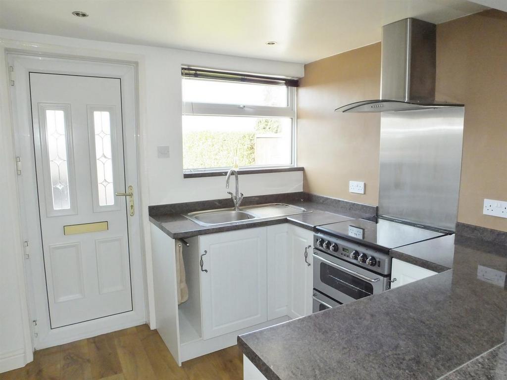 9 - kitchen.jpg