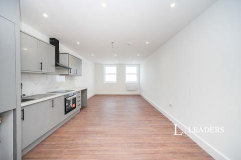 undefined, Queensway Parade, Dunstable, Bedfordshire, LU5