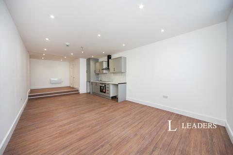 undefined, Queensway Parade, Dunstable, Bedfordshire, LU5