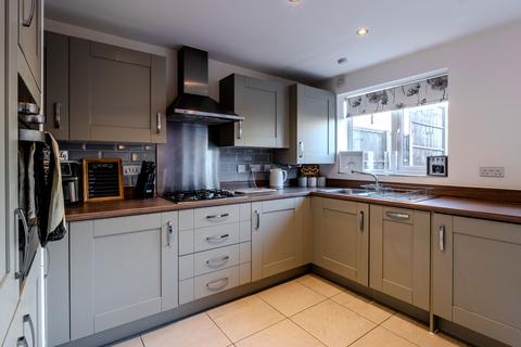 3 bedroom semi-detached house for sale, Meadow Way, Tamworth, B79