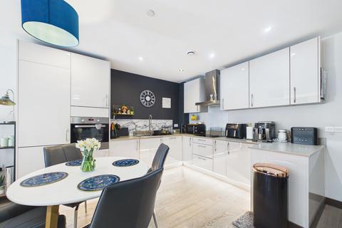 2 bedroom apartment for sale, East Station Road, Fletton Quays, PE2
