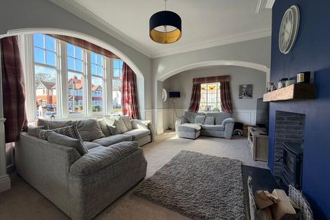 5 bedroom semi-detached house for sale, Scalby Road, Scarborough, YO12