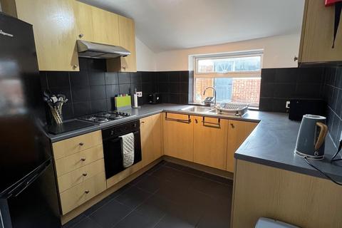 5 bedroom house to rent, Harold Road, Southsea, PO4