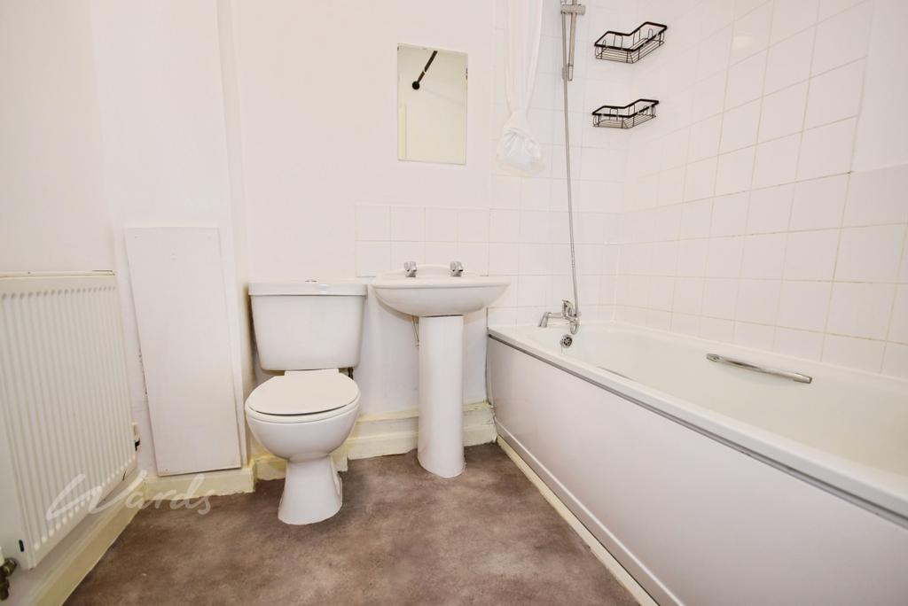 Trafalgar bathroom