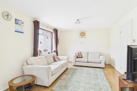 undefined, Spring Plat, Crawley RH10