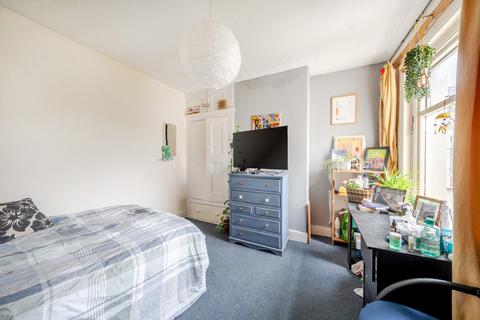 undefined, Milton Road, Polygon, Southampton, Hampshire, SO15