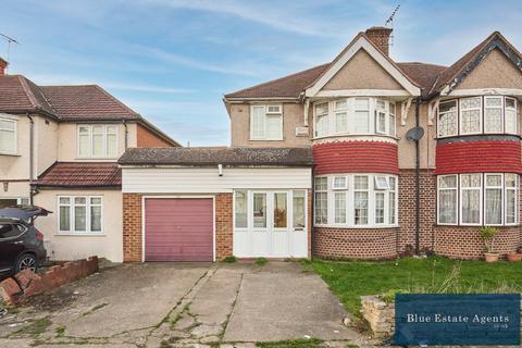 3 bedroom semi-detached house for sale, Blossom Waye, Hounslow, TW5