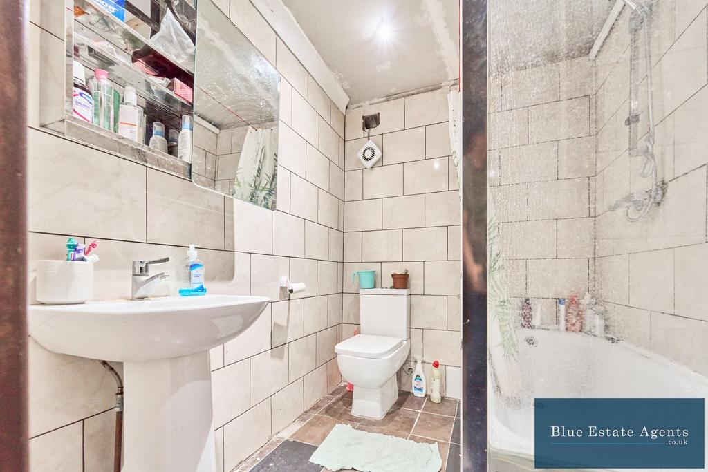 Ground Floor Bathroom Suite