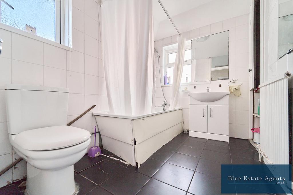 First Floor Family Bathroom Suite