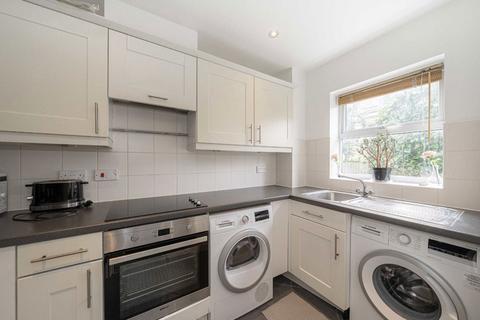 undefined, International Way, Sunbury-On-Thames TW16