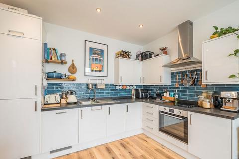 undefined, Heath Road, Twickenham TW1