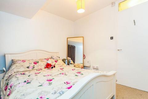 undefined, Mount Lane, Bracknell, RG12
