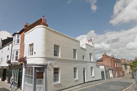 St. Johns Place, Canterbury, Kent, CT1
