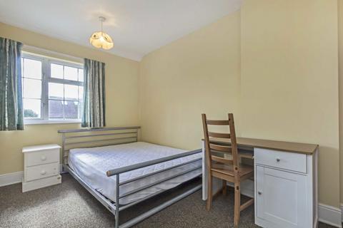 undefined, Clonmel Road, Teddington TW11