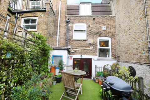3 bedroom apartment for sale, Denmark Hill, London, SE5