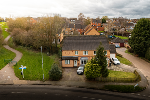 5 bedroom semi-detached house to rent, Kenilworth Avenue, Loughborough, LE11