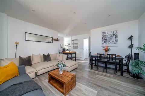 2 bedroom apartment for sale, Scena Way, London