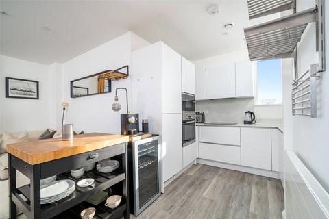 2 bedroom apartment for sale, Scena Way, London