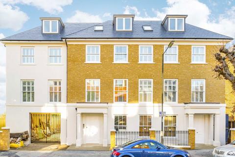 2 bedroom flat to rent, Tabor Grove, London SW19