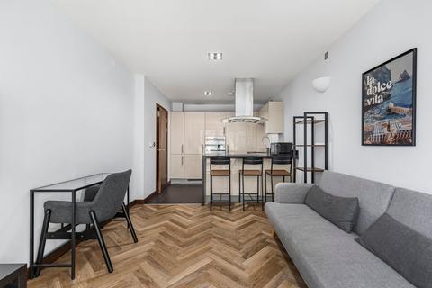 1 bedroom flat to rent, Bridges Court Road, London, SW11