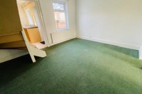 2 bedroom end of terrace house to rent, Hunter Street, Rugby, CV21