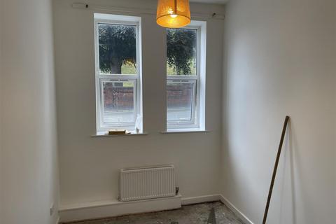 1 bedroom flat to rent, Church Street, Brierley Hill