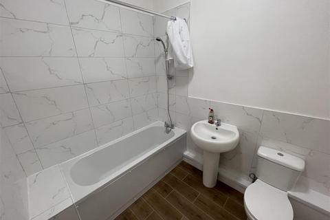 1 bedroom flat to rent, Church Street, Brierley Hill
