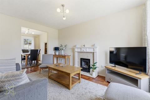 undefined, Larkspur Drive, Evesham WR11