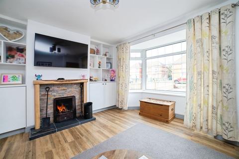 3 bedroom semi-detached house for sale, Park Avenue, Chesterfield S44