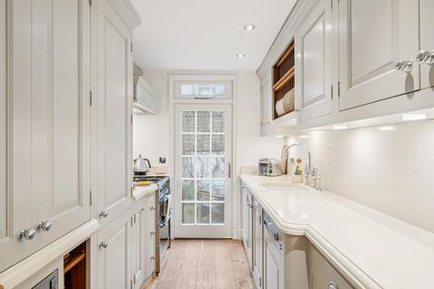 2 bedroom flat to rent, Redcliffe Road, Chelsea, London SW10