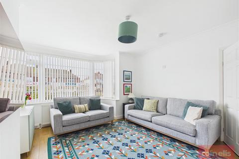 3 bedroom semi-detached house for sale, Newlands Park Drive, Scarborough