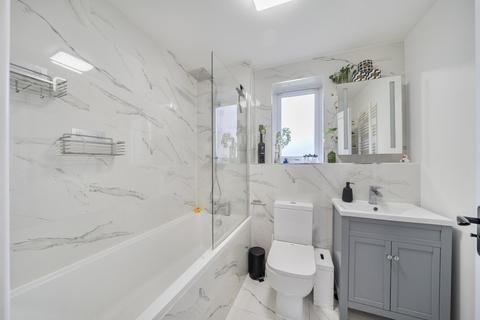 2 bedroom flat for sale, Blytheswood Place, Streatham, London, SW16