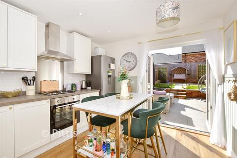 2 bedroom terraced house for sale, Applewood Place, Ryde, Isle of Wight