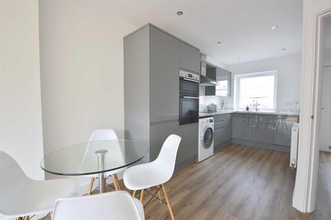 3 bedroom house to rent, Crossall Street, Macclesfield