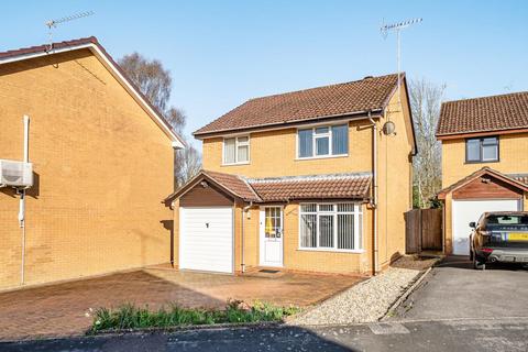 3 bedroom detached house for sale, Donnington Drive, Valley Park, Chandler's Ford