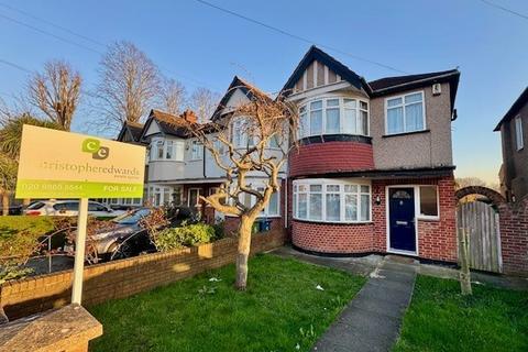 3 bedroom end of terrace house for sale, Drake Road, Harrow HA2