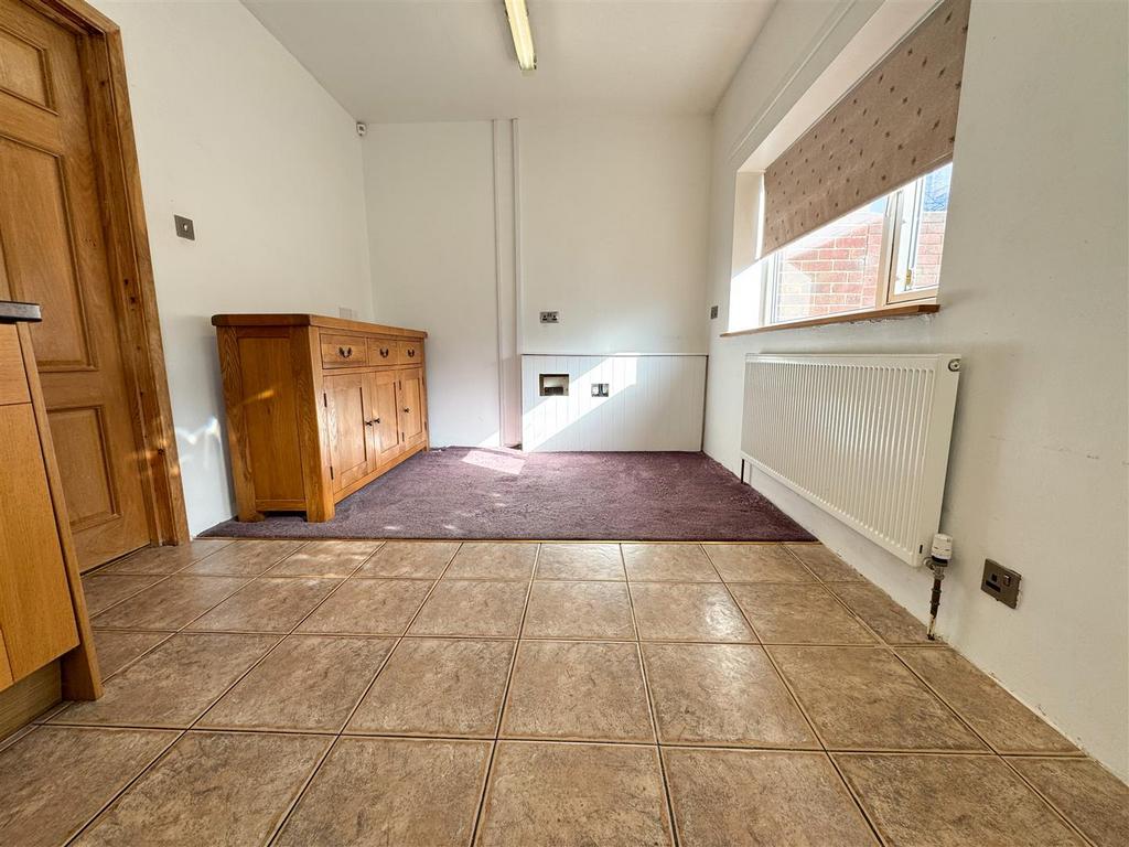 Kitchen dining room