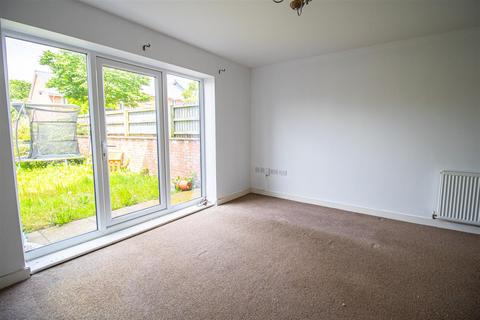 undefined, 3-Bed Townhouse to Let on Ashton Bank Way, Preston