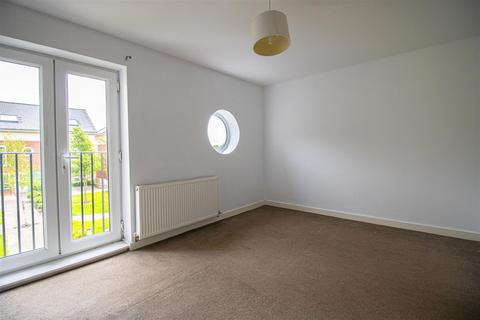 undefined, 3-Bed Townhouse to Let on Ashton Bank Way, Preston