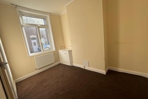 2 bedroom terraced house to rent, Dover Street, Grimsby, Lincolnshire, DN31