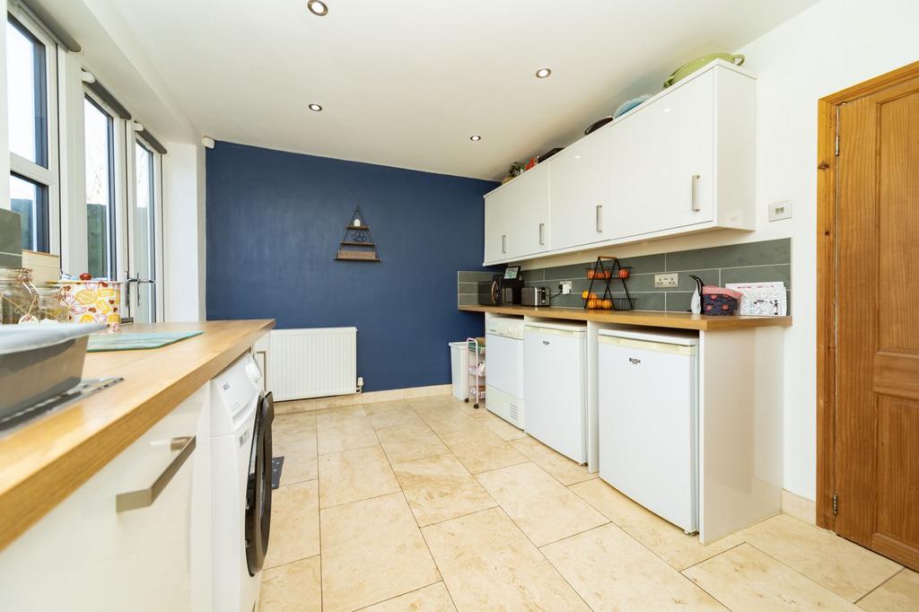 Kitchen diner