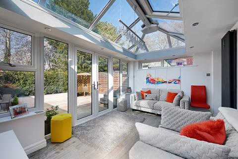 3 bedroom semi-detached house for sale, Waingate Court, Preston PR2