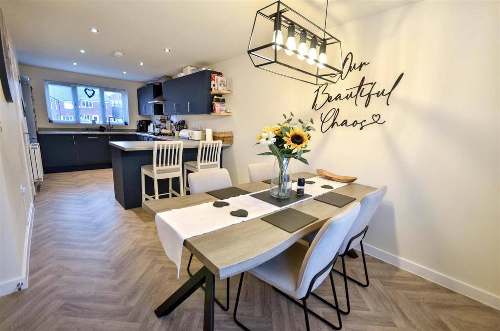 Dining Kitchen