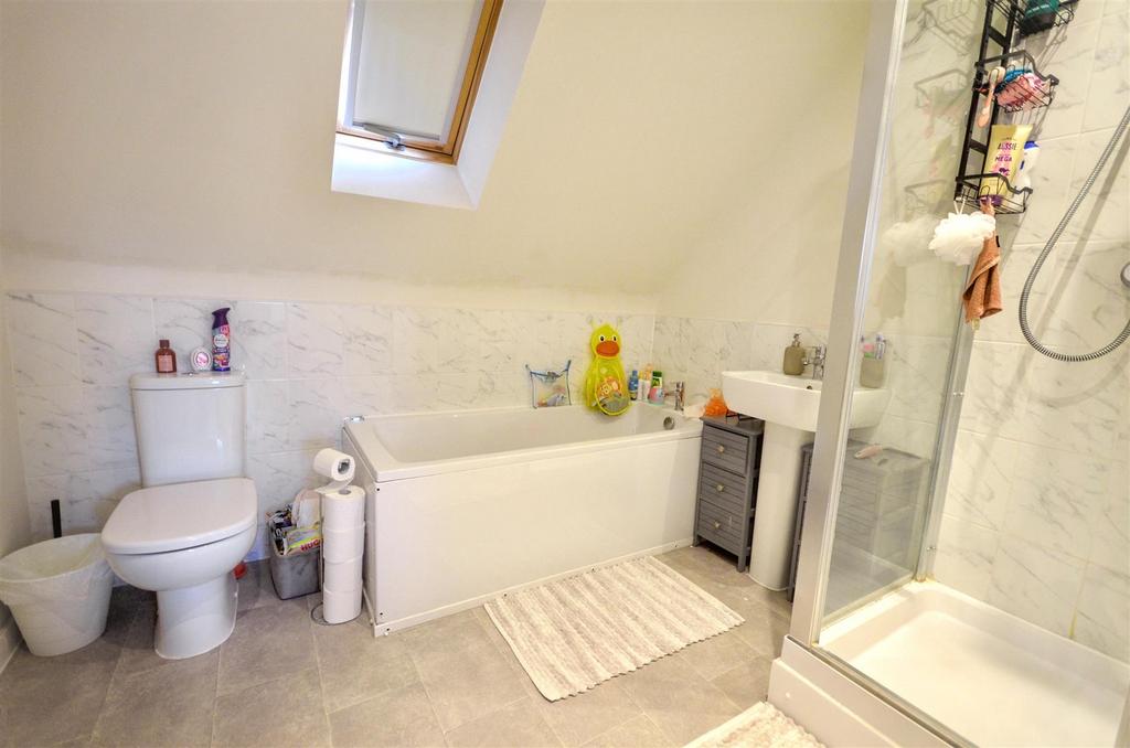 En-Suite Bathroom