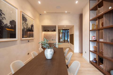 undefined, Pearl Yard, Bermondsey, London, SE16