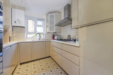 undefined, Queen Elizabeths Walk, London N16