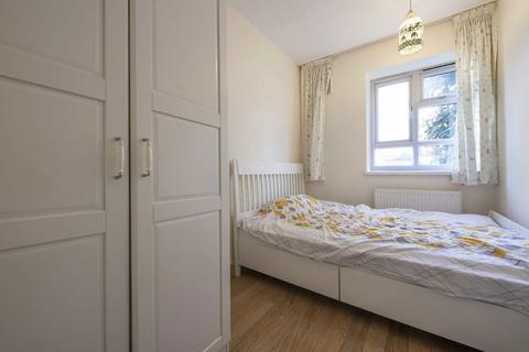 undefined, Queen Elizabeths Walk, London N16
