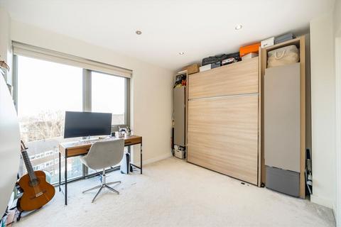 3 bedroom flat for sale, Lawn Road, London NW3
